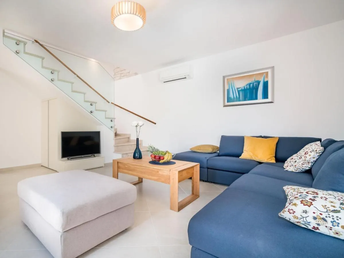 Holiday Home Villa Coriticum otium Kringa Croazia