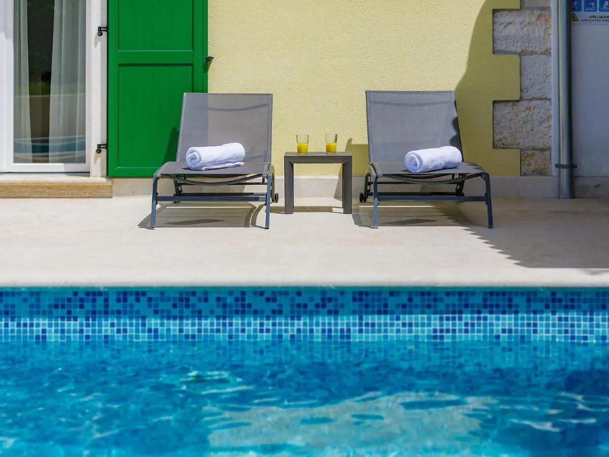 Holiday Home Villa Coriticum otium Kringa 0*,