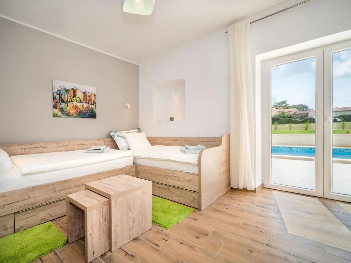 Holiday Home Villa Coriticum otium Kringa